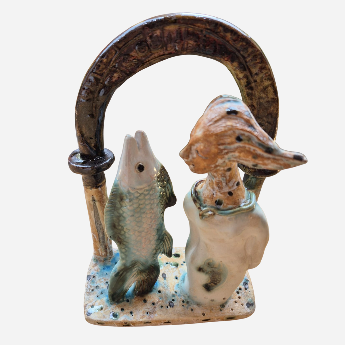 Shelagh Spear Fish and Fishwife under Arch SS240