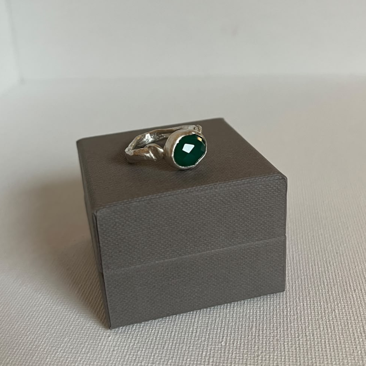 Sarah Drew Silver Ring - Small Faceted Agate