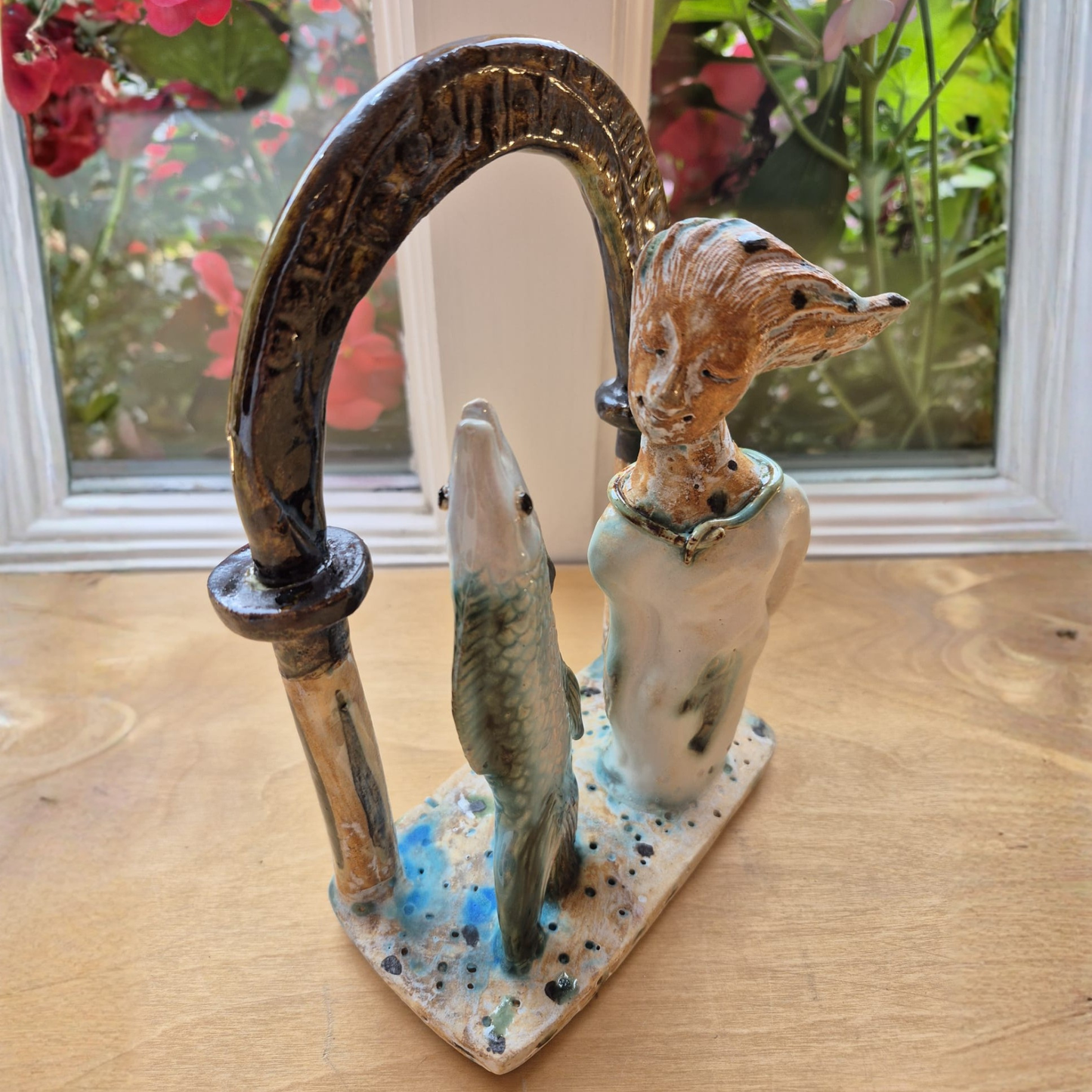 Shelagh Spear Fish and Fishwife under Arch SS240