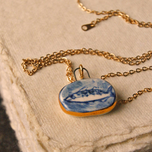 Porcelain Pendant with Gold Lustre - Mackerel