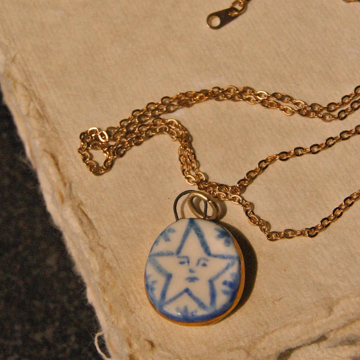 Porcelain Pendant with Gold Lustre - Star